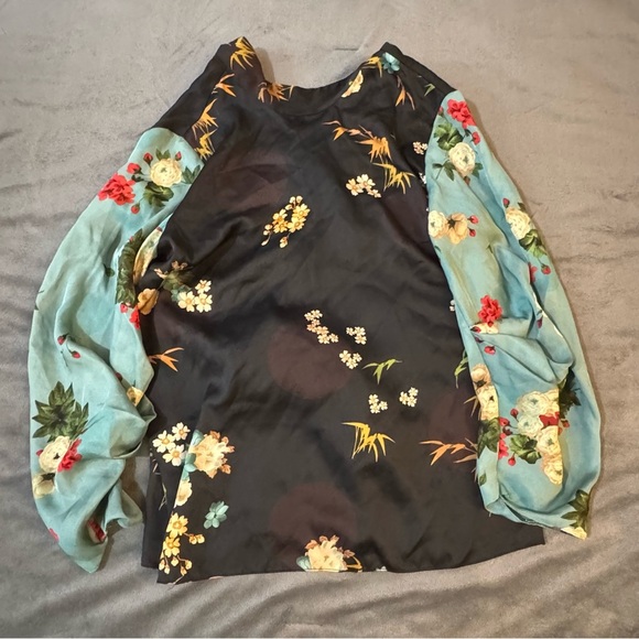 Zara Black Floral Ruffled Blouse

#1102 - Picture 6 of 7